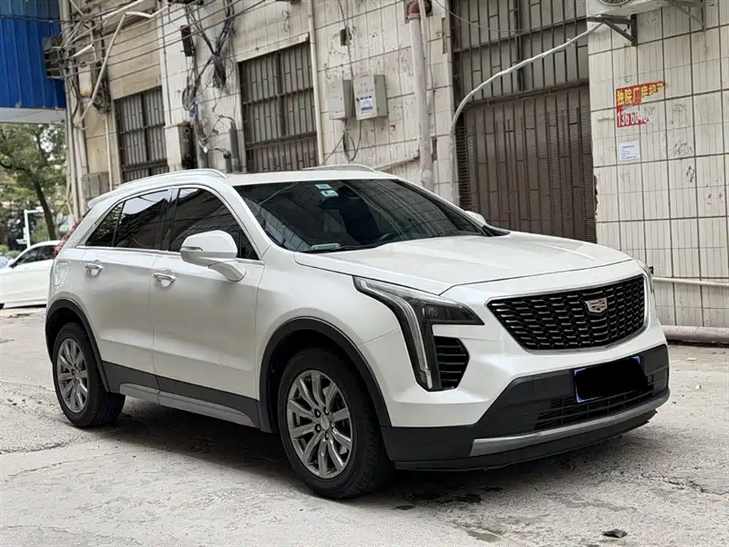 Cadillac XT4 2020 Facelift 28T 2WD Leading фото 3