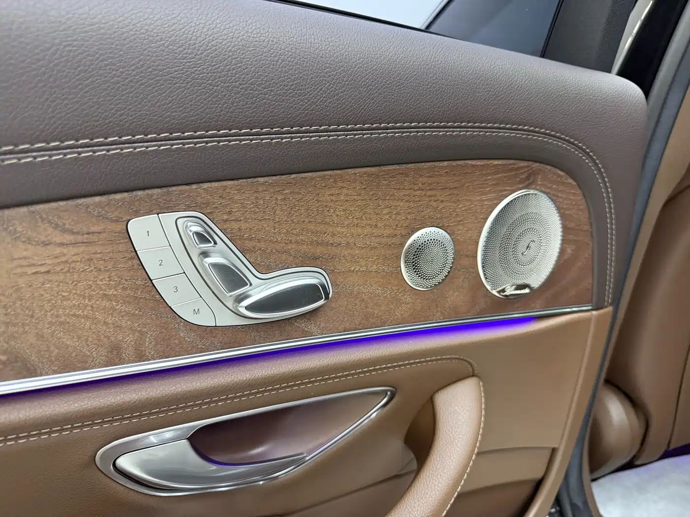 Mercedes-Benz E-Class 2022 E 300 L Luxury фото 20