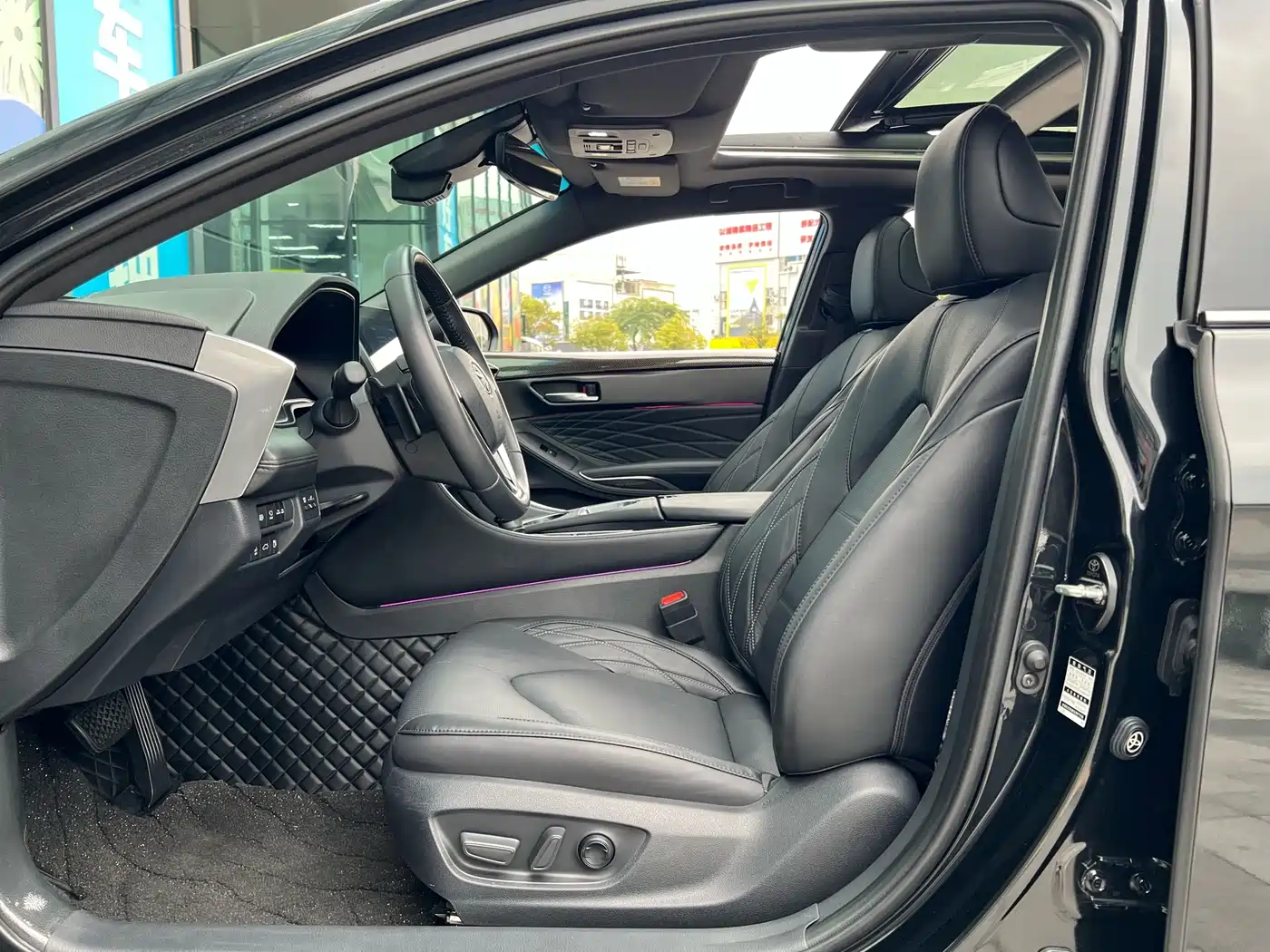 Toyota Avalon 2023 2.5L Touring Premium Edition фото 10