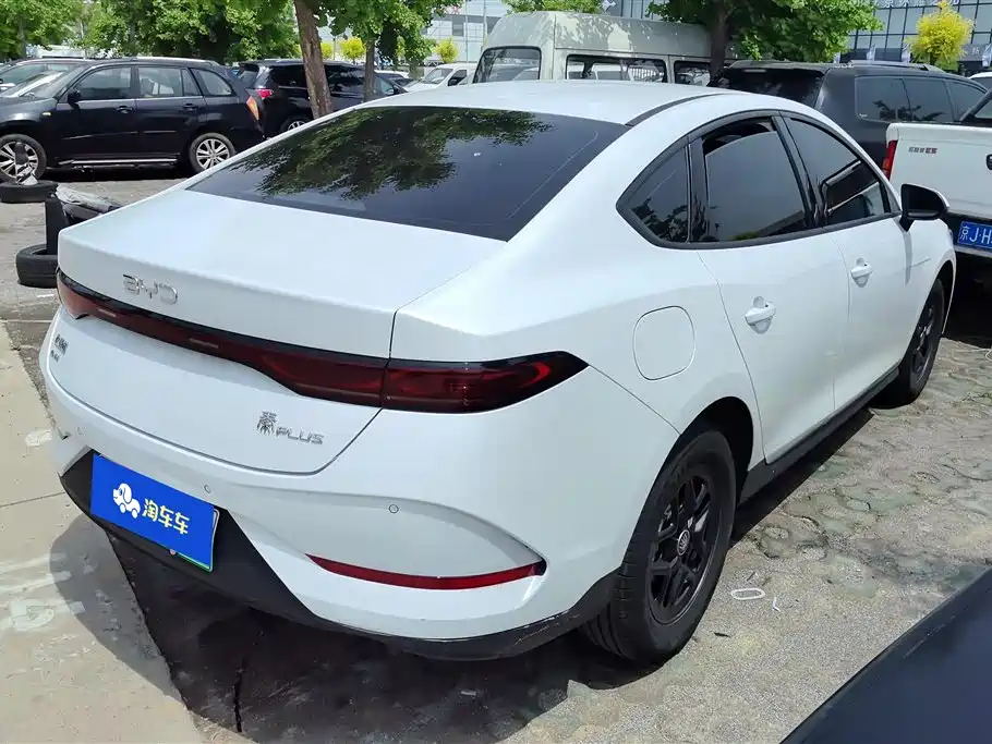 BYD Qin PLUS 2025 DM-i Smart Drive 55KM Leader фото 3