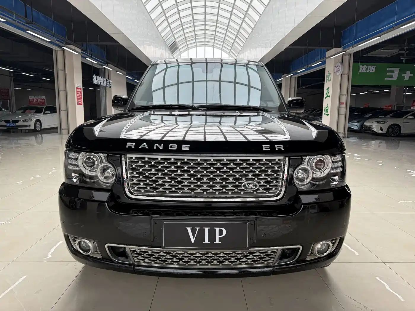 Land Rover Range Rover 2012 5.0 NA V8 фото 2