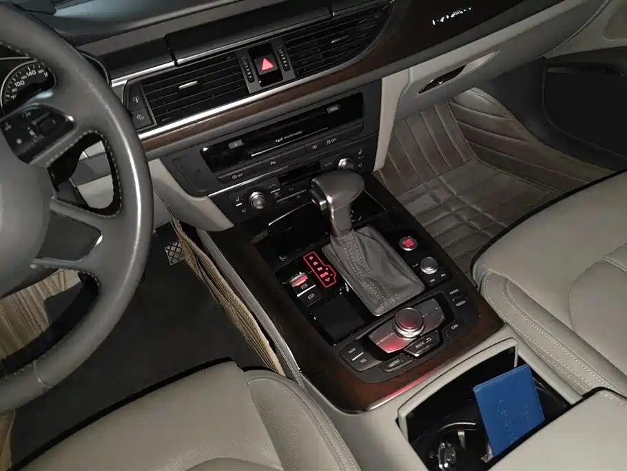 Audi A6L 2014 50 TFSI quattro Luxury фото 16