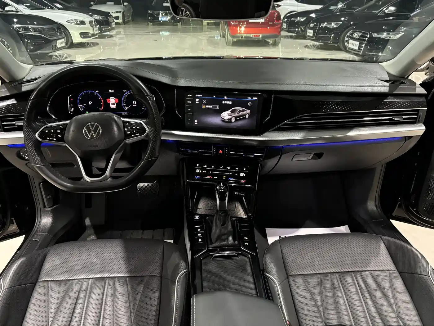 Volkswagen Passat 2022 330TSI Starlight Luxury Edition фото 12