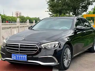 Mercedes-Benz E