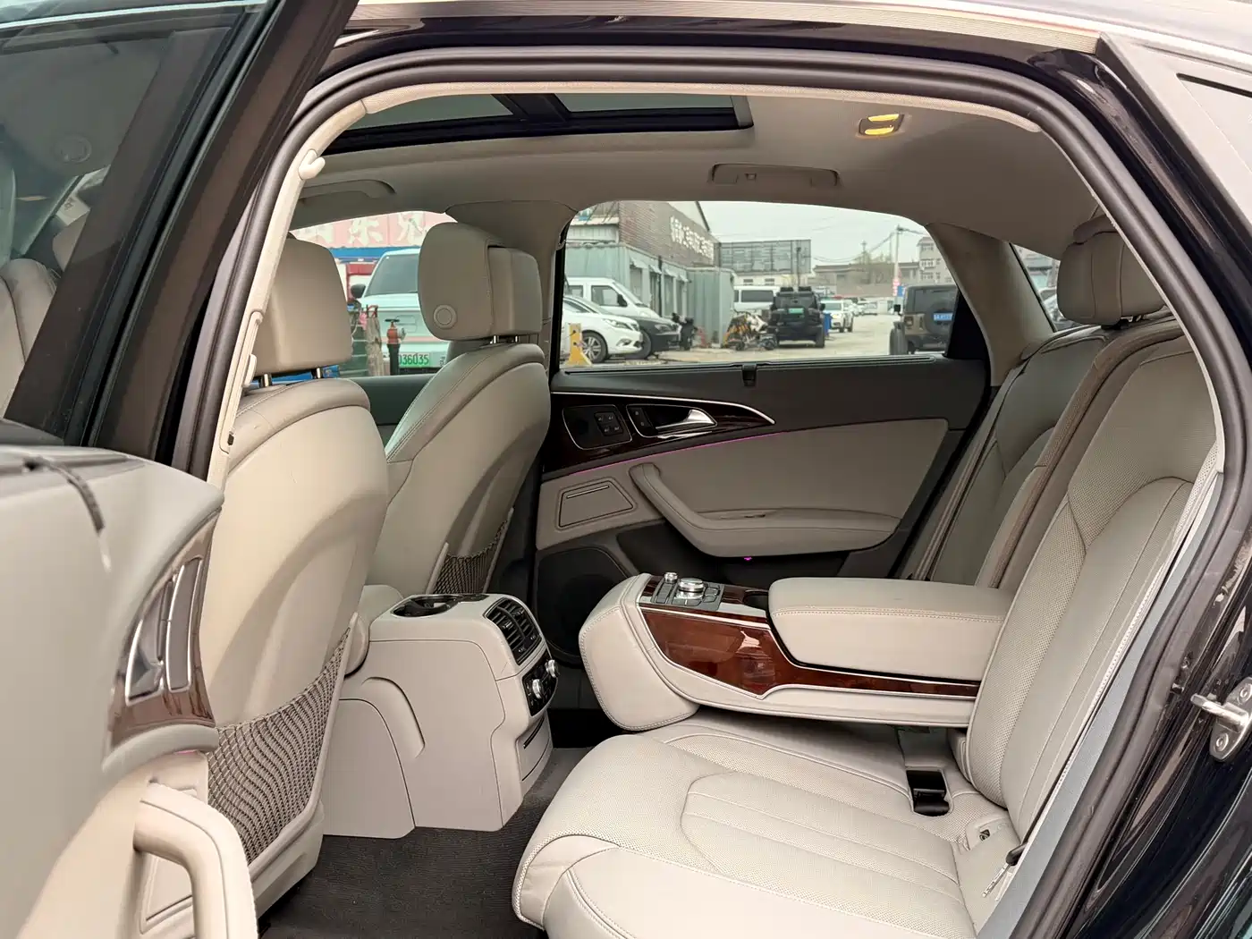 Audi A6L 2014 35 FSI Luxury фото 12