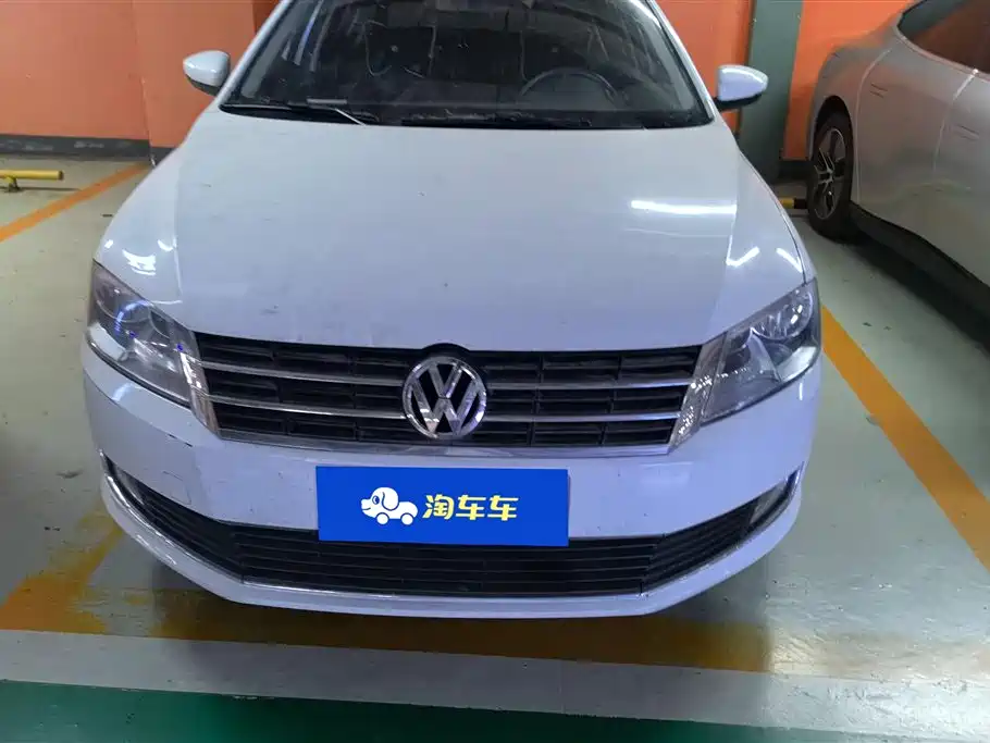 Volkswagen Lavida 2013 1.6L Automatic Comfort Edition фото 2