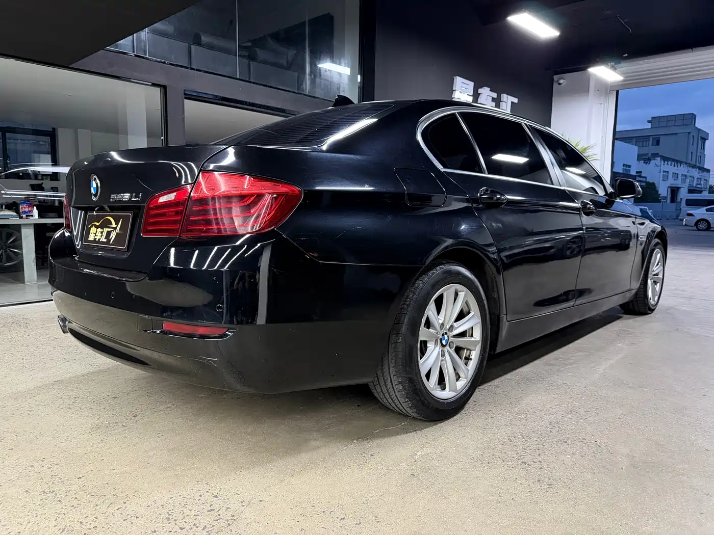 BMW 5 Series 2014 520Li Elegance фото 13