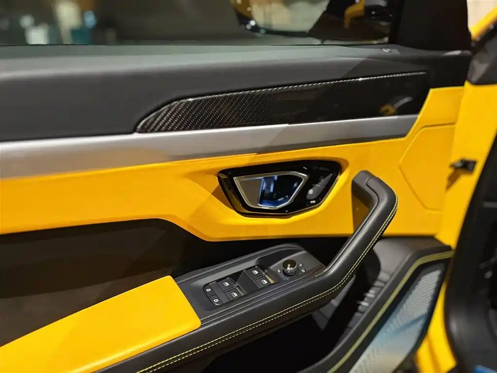 Lamborghini Urus 2021 4.0T V8 фото 8