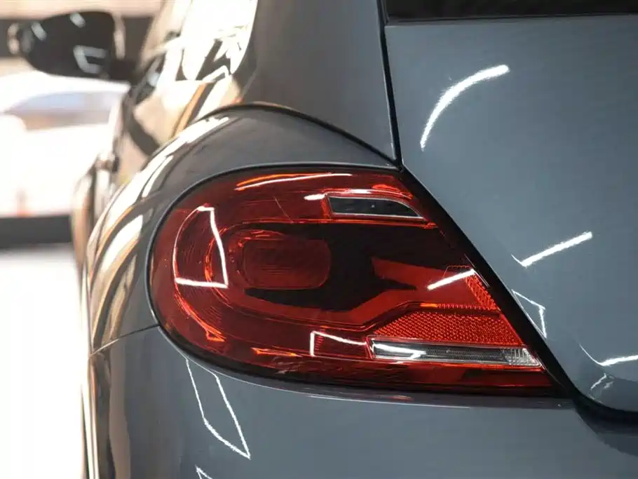Volkswagen Beetle 2018 180TSI Trend Joy Edition фото 21