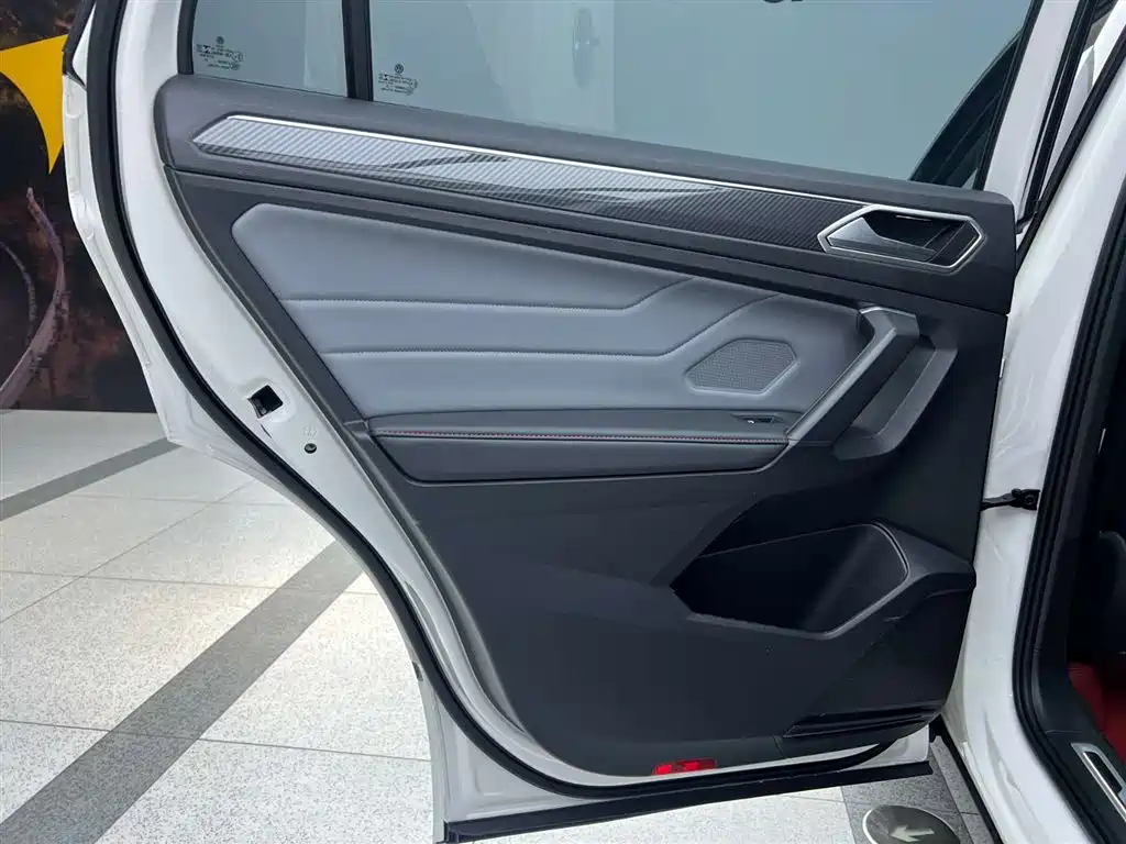 Volkswagen Tiguan X 2022 330TSI 2WD Flagship Edition фото 27