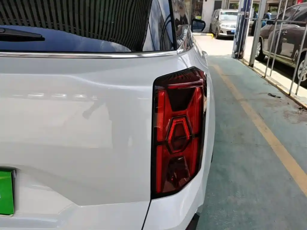 GAC Trumpchi Trumpchi GS8 2025 Pilot Series 2.0TGDI 2WD Luxury Edition 5-seater фото 8