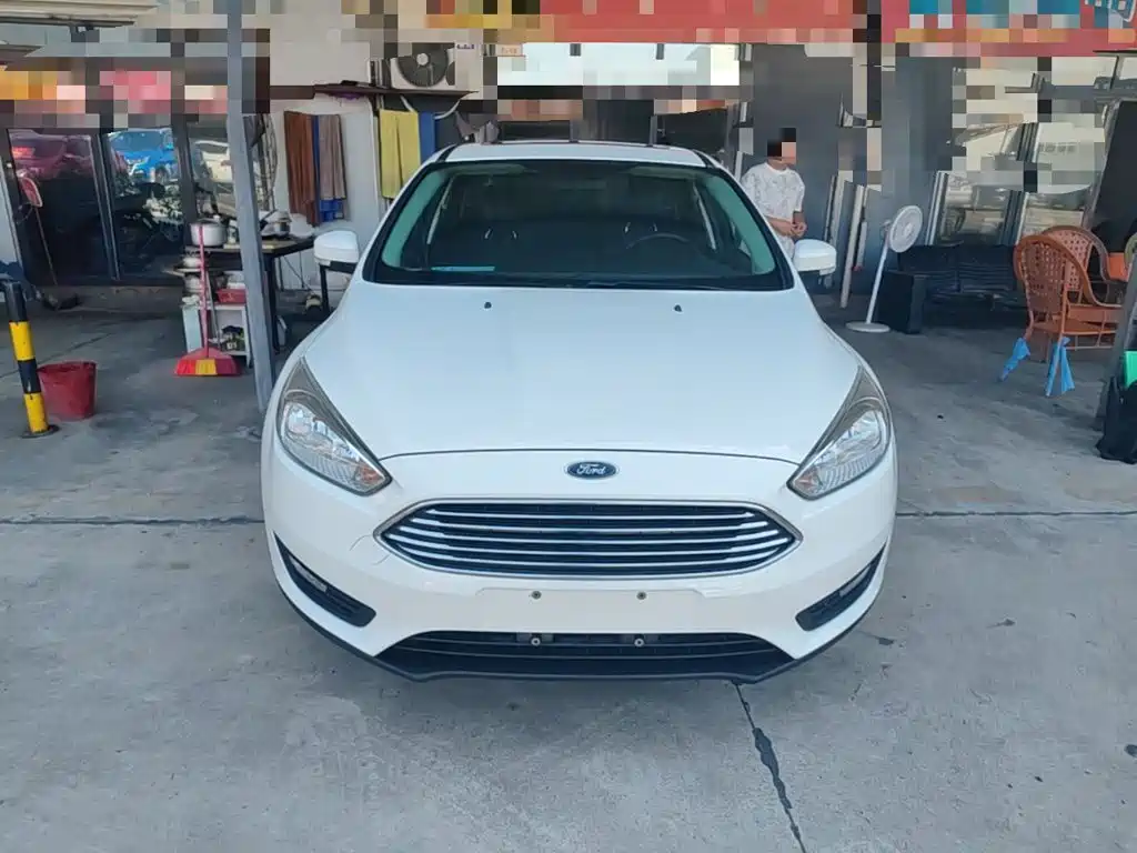 Фото 3 - Ford Focus
