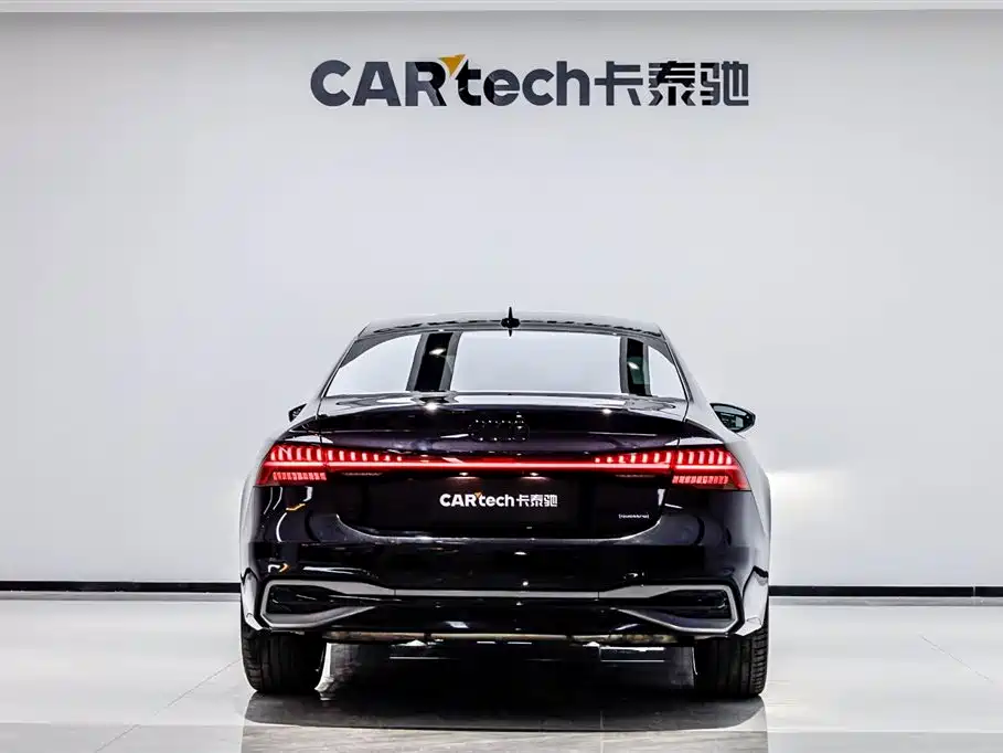 Audi A7L 2024 45 TFSI quattro Black Warrior Edition фото 5
