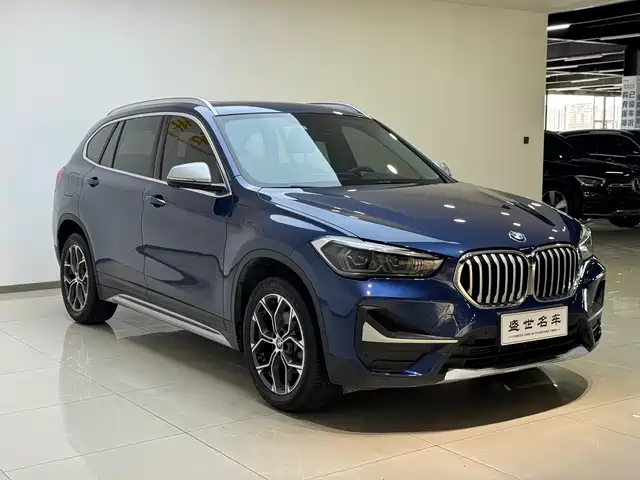 BMW X1 2022 sDrive20Li Premium — фото 3