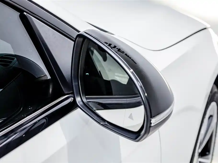 Mercedes-Benz C-Class 2022 Facelift C 260 L Night Edition Sport фото 24