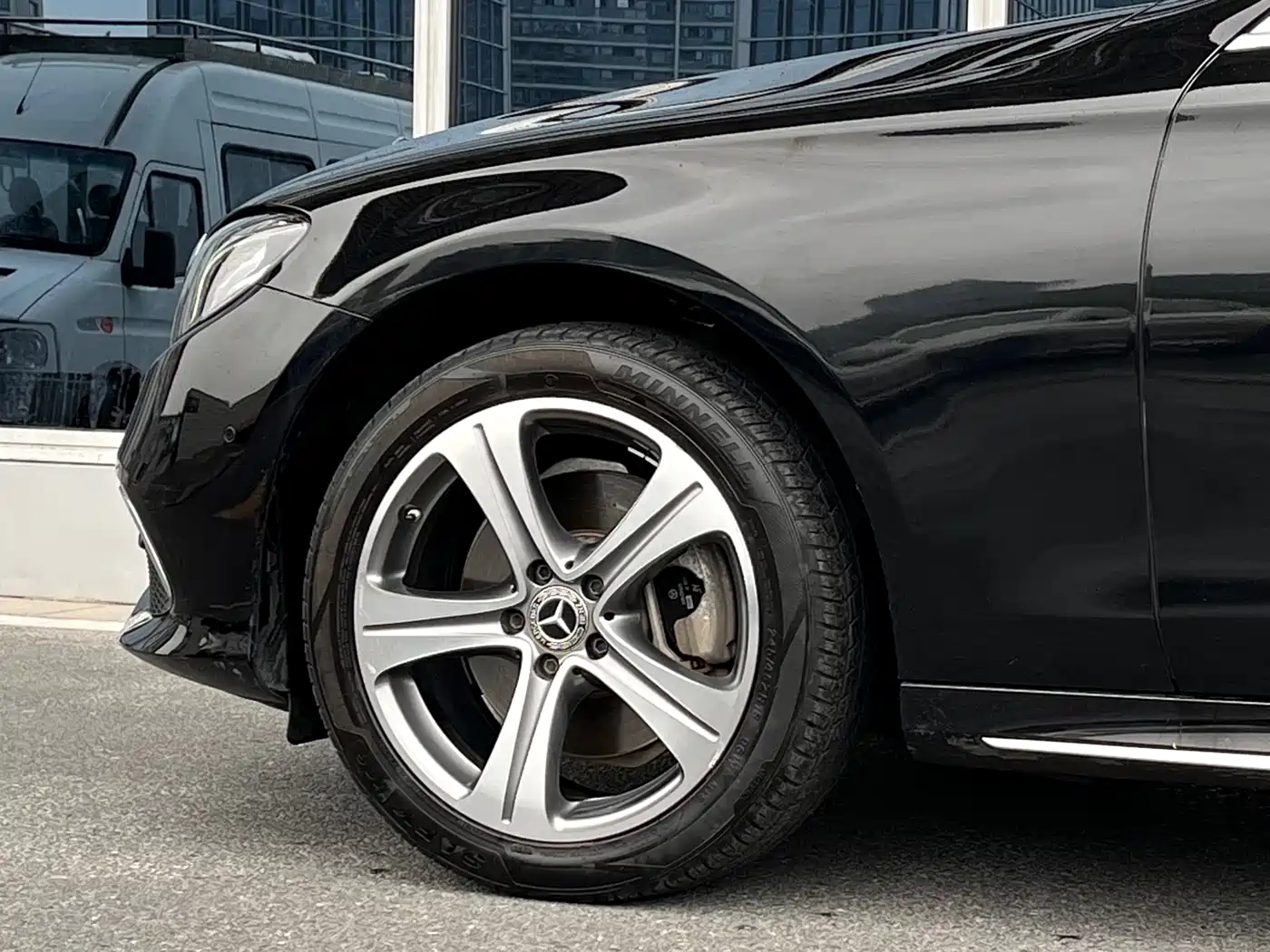 Mercedes-Benz E-Class 2020 Model E 260 L Sport фото 7
