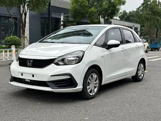 Honda Fit 1.5L CVT, Модный комфорт