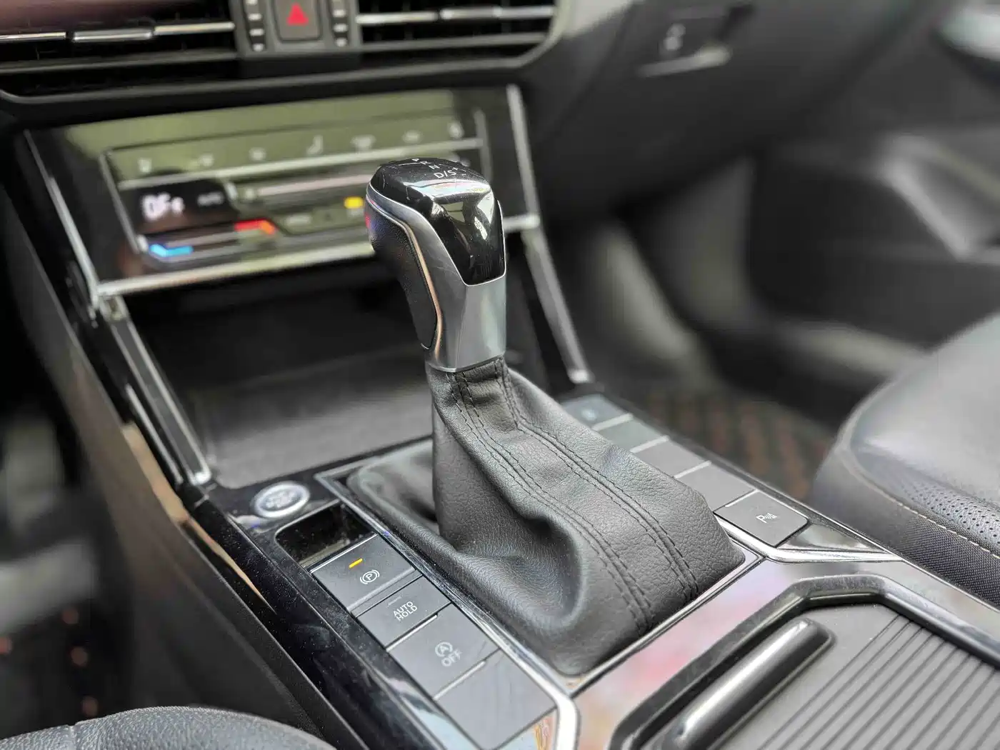 Volkswagen Passat 2019 330TSI Luxury Edition China VI фото 7