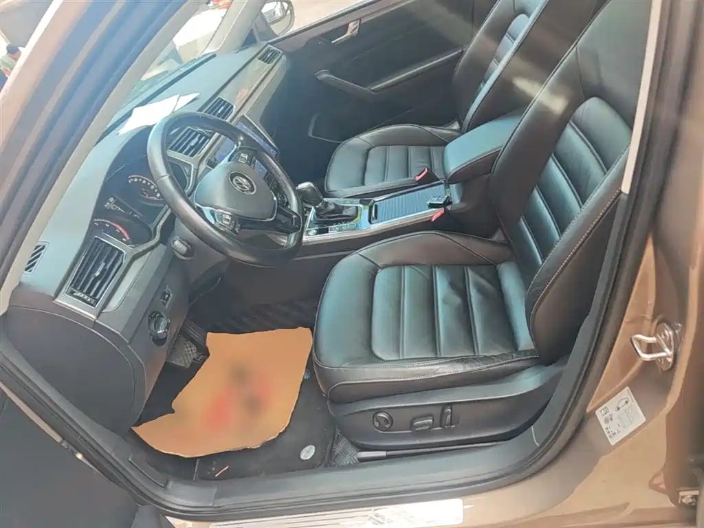 Volkswagen Passat 2017 330TSI DSG Prestige фото 15