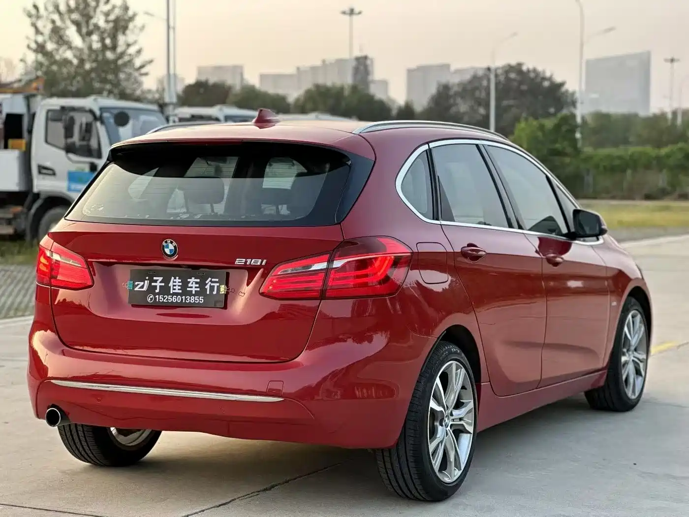 BMW 2 Series Touring 2016 218i Sport Design Package фото 4
