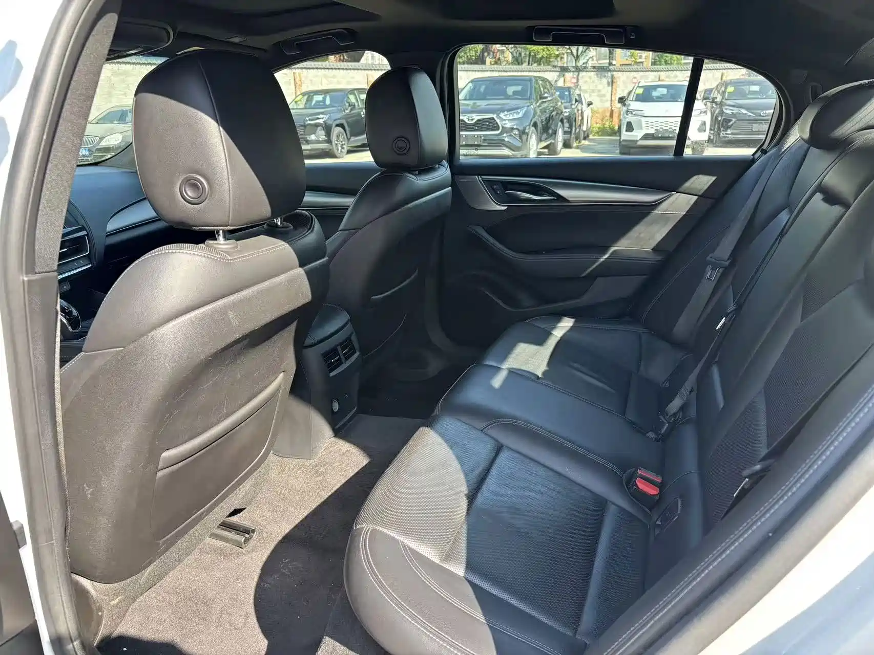 Фото 9 - Cadillac CT5