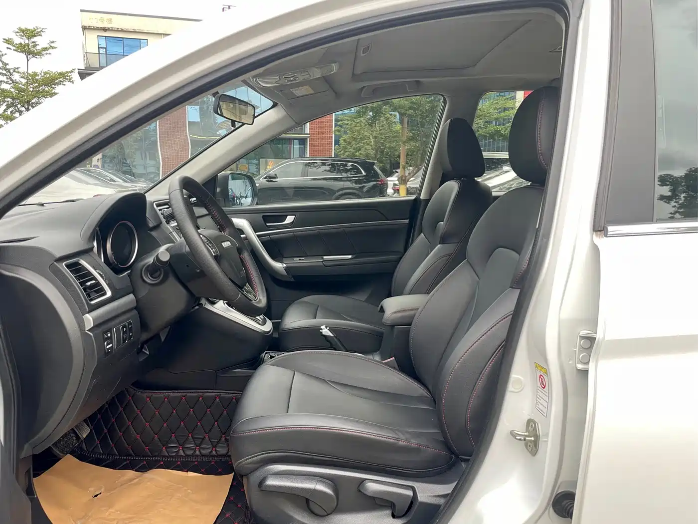 Haval M6 2017 2017 1.5T Automatic 2WD Elite