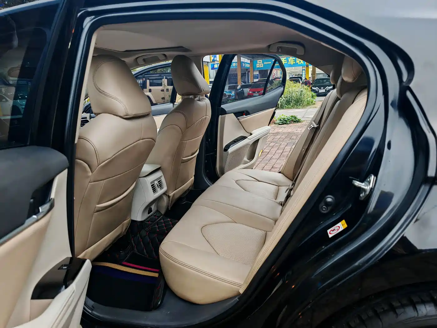 Toyota Camry 2018 2.0E Elite Edition фото 9