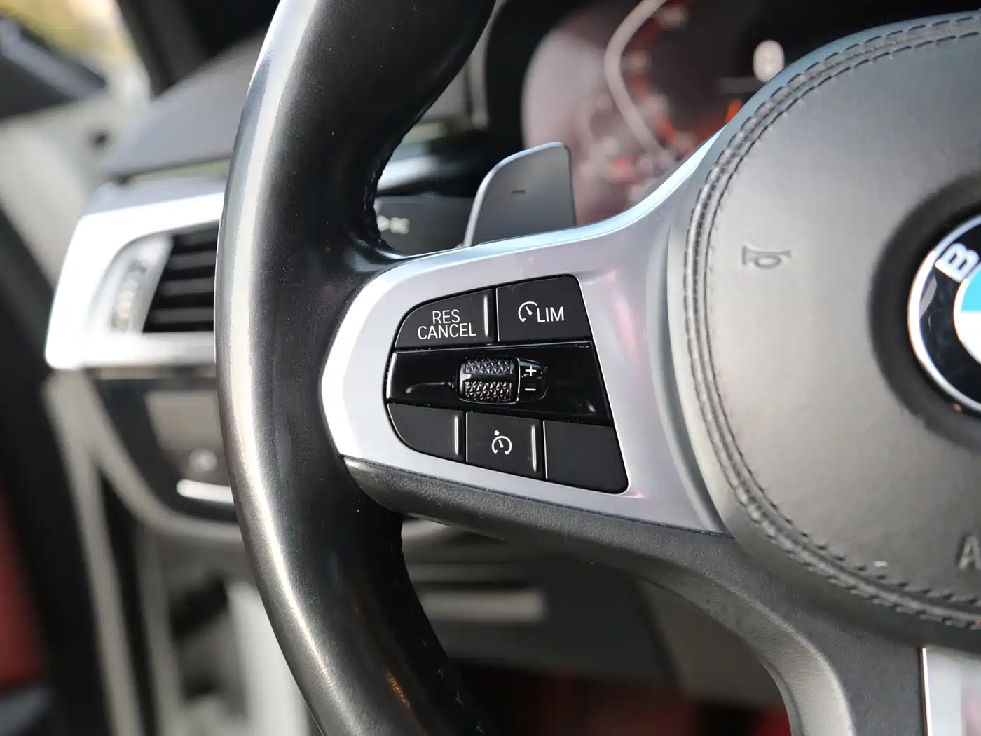 BMW 5 Series 2020 530Li Leading M Sport Package фото 10