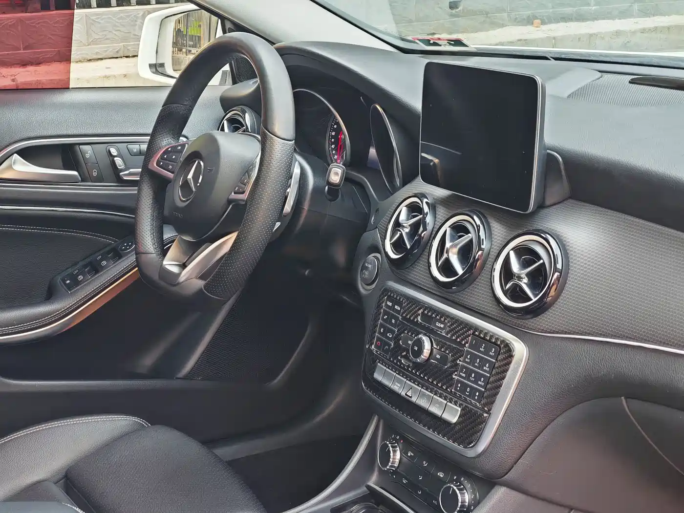 Mercedes-Benz GLA 2019 GLA 200 Dynamic фото 15
