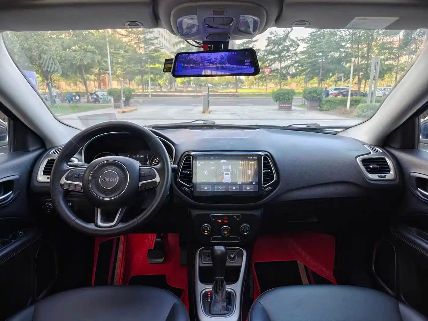 Фото 12 - Jeep Compass