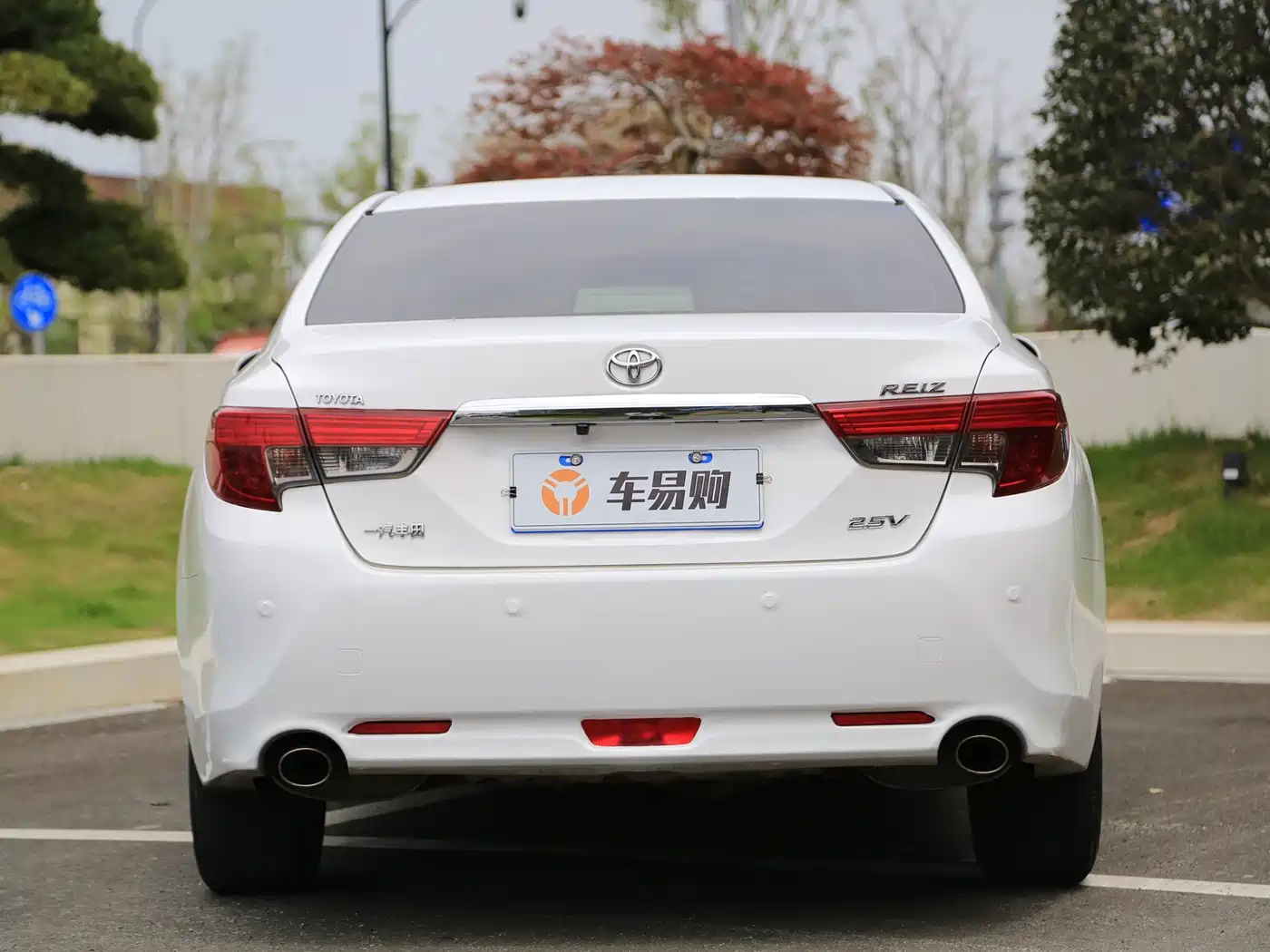Toyota Reiz 2013 2.5V Elite Edition фото 19
