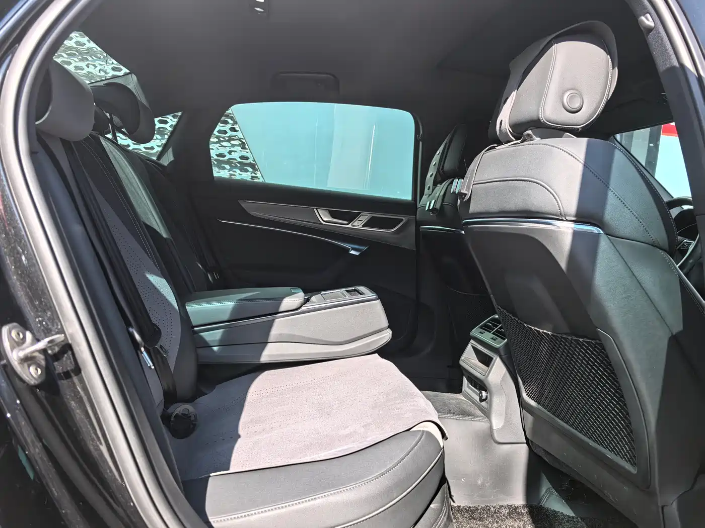 Audi A6L 2024 40 TFSI Luxury Dynamic фото 9