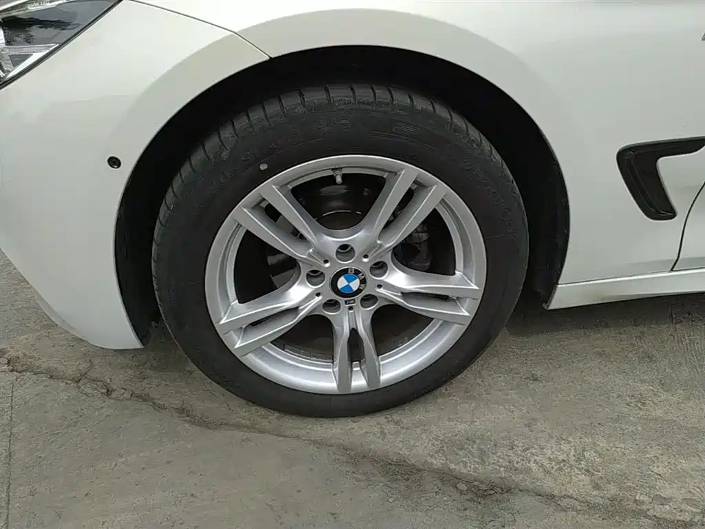BMW 3 Series GT 2019 320i M Sport Package фото 23