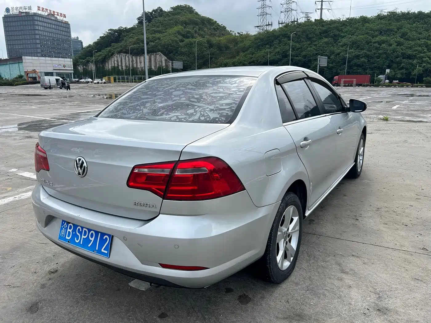 Volkswagen Bora 2014 1.6L Automatic Comfort Edition фото 8