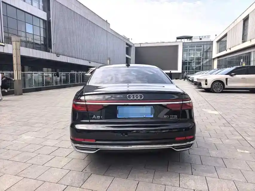 Audi A8 2019 Facelift Plus A8L 50 TFSI quattro Comfort фото 8