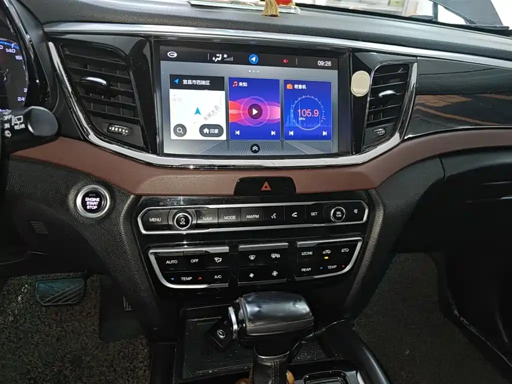 GAC Trumpchi Trumpchi GS8 2017 320T 2WD Luxury Smart Connect (7-seater) фото 13