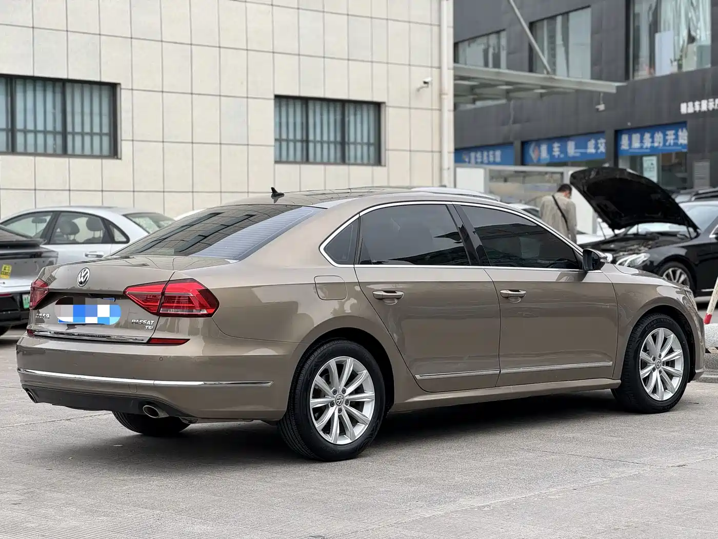 Volkswagen Passat 2016 330TSI DSG Executive Edition фото 6
