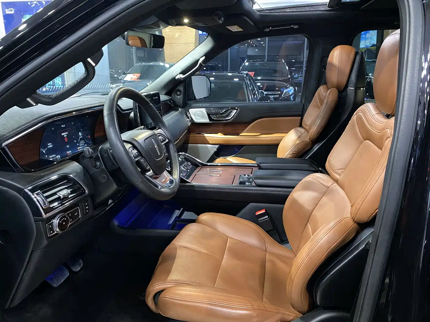 LINCOLN NAVIGATOR