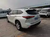 Photo 5 - Toyota Highlander