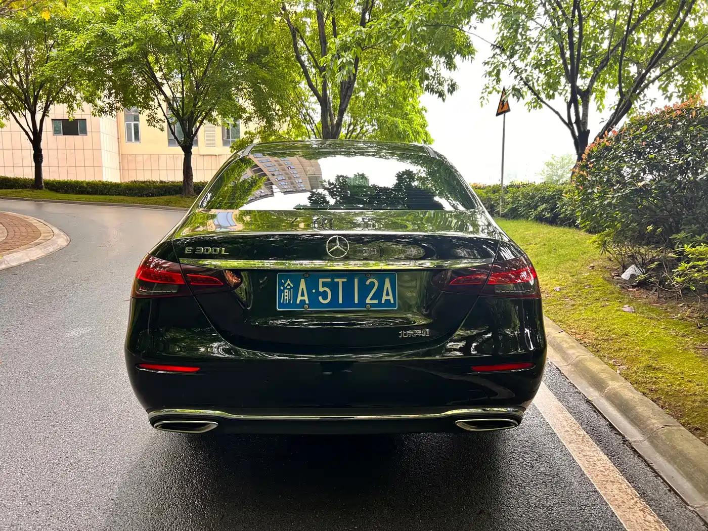 Mercedes-Benz E-Class 2022 E 260 L фото 9