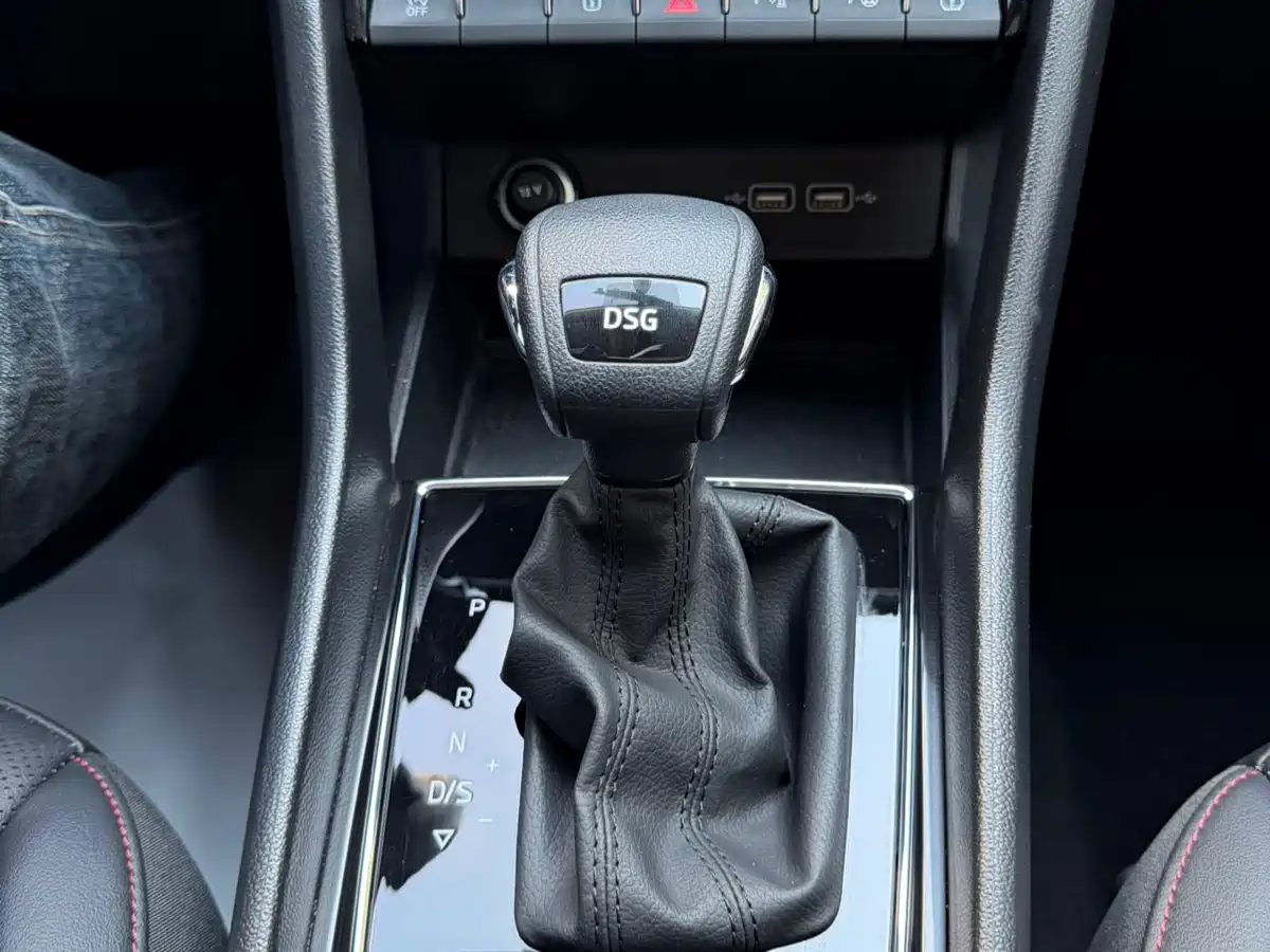 Škoda Karoq 2022 TSI280 Smart Brilliance Edition фото 20