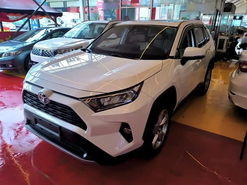 Toyota RAV4 Rongfang 2020 2.0L CVT 2WD Trend Edition фото 2