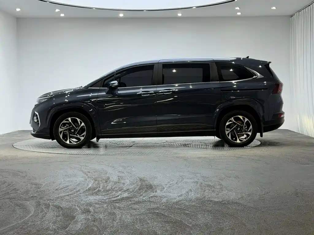 Hyundai Custo 2024 2022 270TGDi Smart Love Flagship TOP