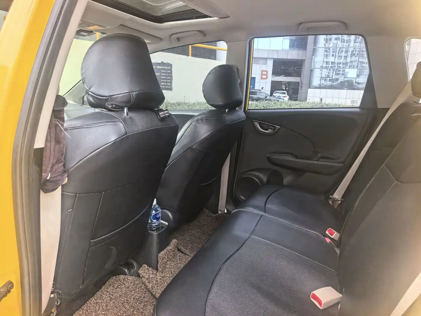 Фото 8 - Honda Fit
