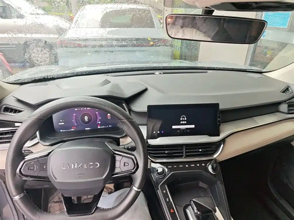 Lynk & Co 06 EM-P 2020 PHEV Plus фото 10