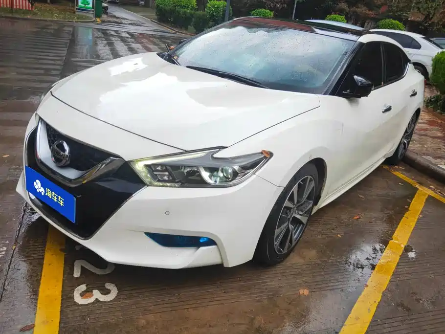 Nissan Cima 2017 2016 2.5L XL Luxury