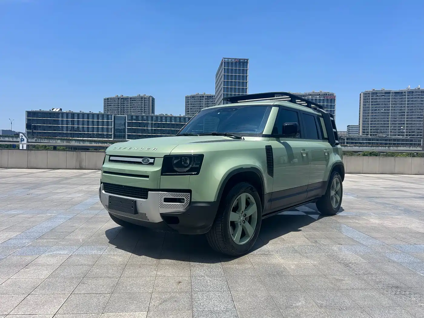 Land Rover Defender 2023 110 3.0T P400 75th Anniversary Legend Edition