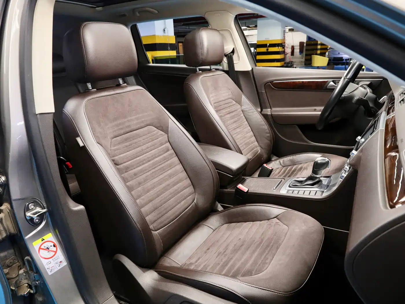 Volkswagen Magotan (Import) 2012 Wagon 2.0TSI Comfort фото 9