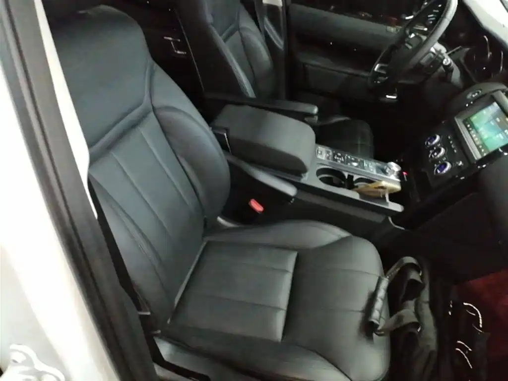 Land Rover Discovery 2019 3.0 SC V6 SE фото 25