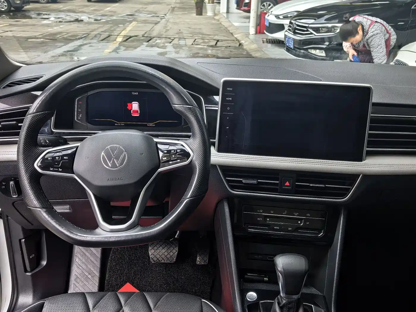 Volkswagen Tiguan L 2023 300TSI Automatic 2WD Smart Enjoyment Edition фото 9